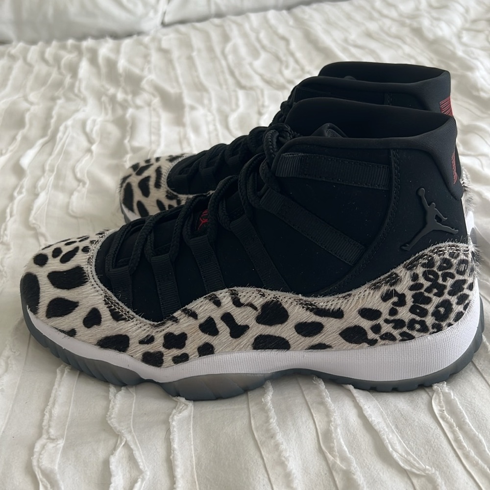 Women's Jordan 11 Black and White Animal Print Sneakers - Picture 4 of 9